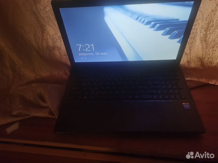 Ноутбук asus