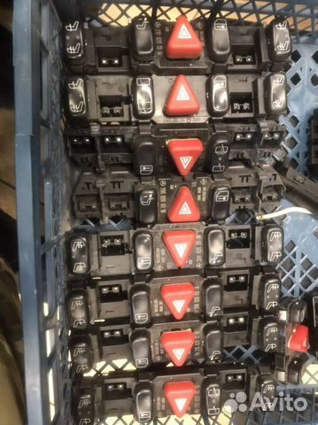 Кнопка аварийки mercedes w210