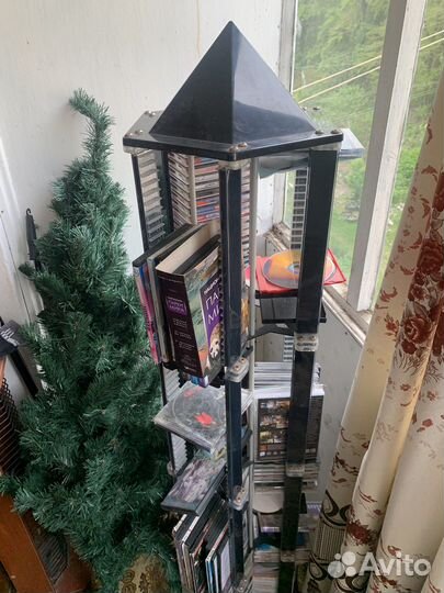 Полка с DVD дисками