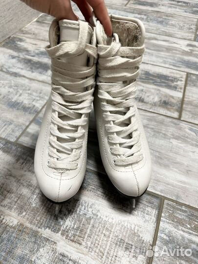 Коньки фигурные 36 Tempish dream