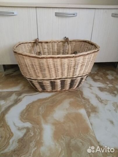 Плетеная корзинка