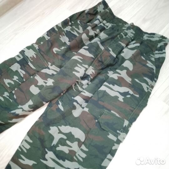 Джинсы широкие camo