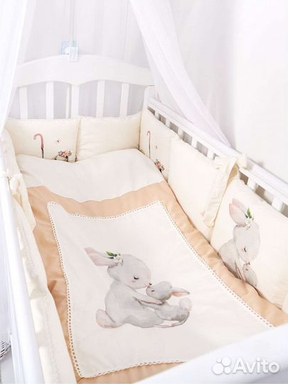 Комплект в детскую кроватку новый