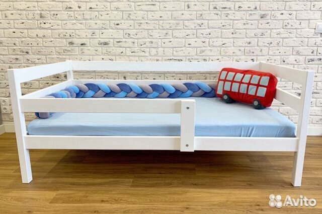 Детская кровать из массива