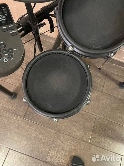 Электронная ударная установка Alesis Nitro Kit