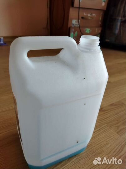 Канистра от моющего средства