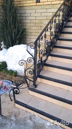 Кованые перила для лестниц