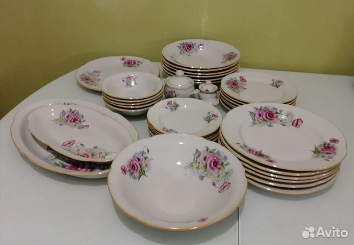 Сервиз. Набор столовой посуды