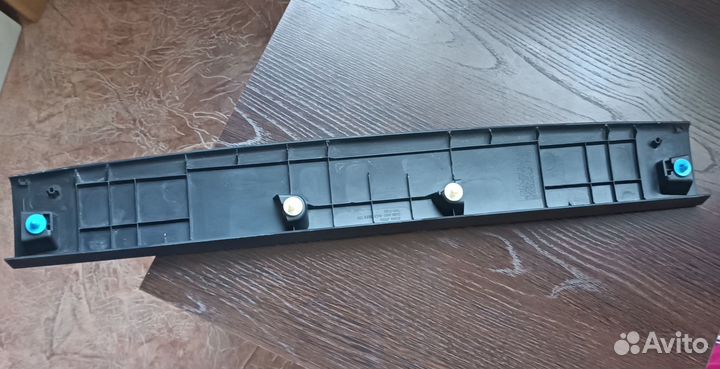 Обшивка крышки багажника Nissan X-Trail T31