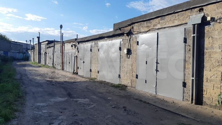 Гараж, > 30 м²