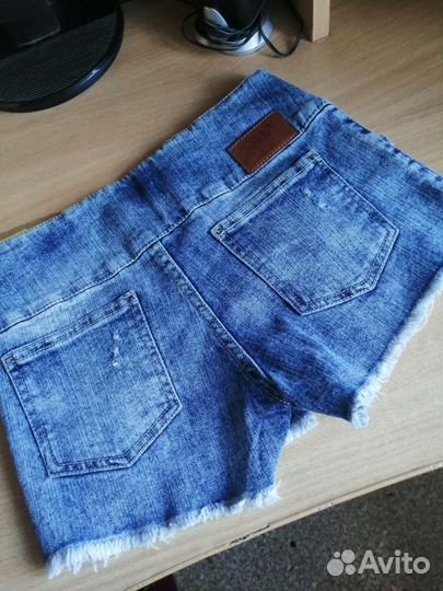 Джинсовые шорты