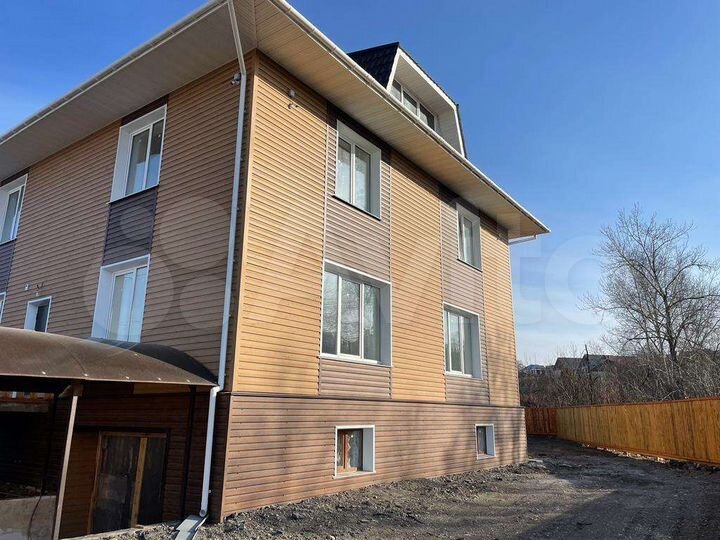 Дом 250 м² на участке 6,5 сот.