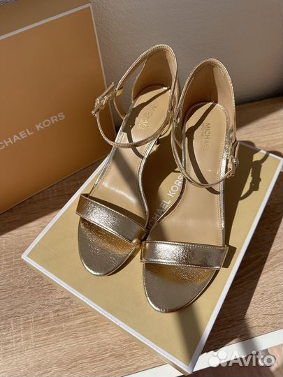 Босоножки Michael Kors