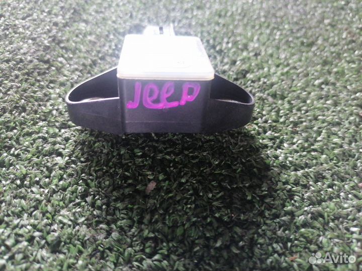 Датчик удара Jeep Grand Cherokee