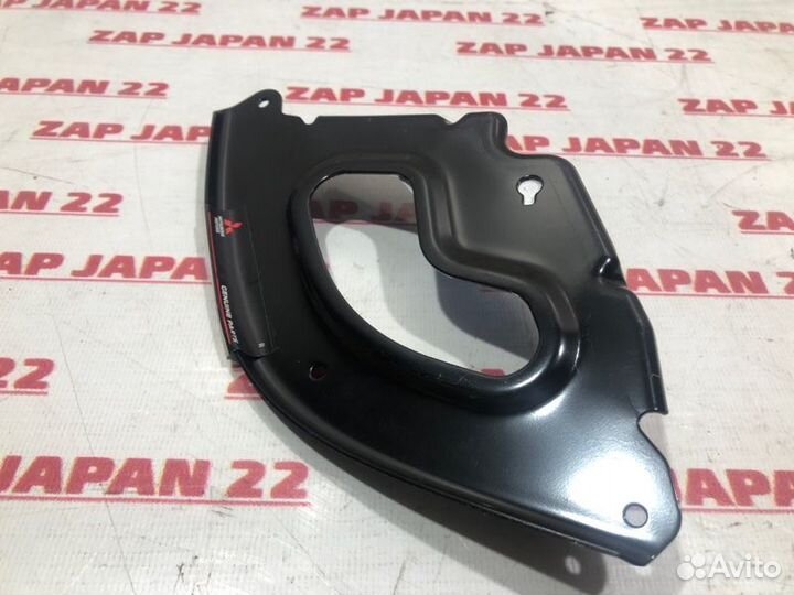 Крепление бампера заднее левое Mitsubishi