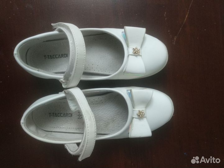 Продаются туфли для девочки