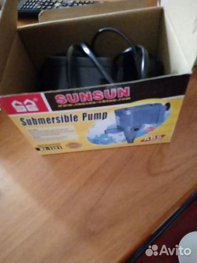 Аквариум с рыбками и принадлежности к нему