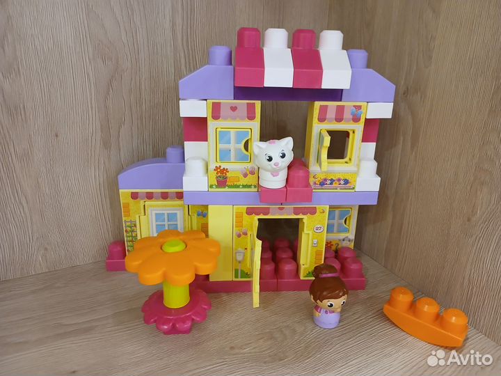 Конструктор Mega Bloks CNG26 Уютный домик
