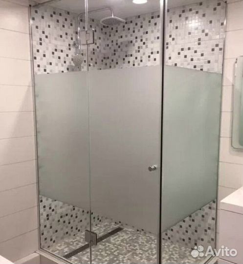 Стеклянные перегородки в душевую на заказ