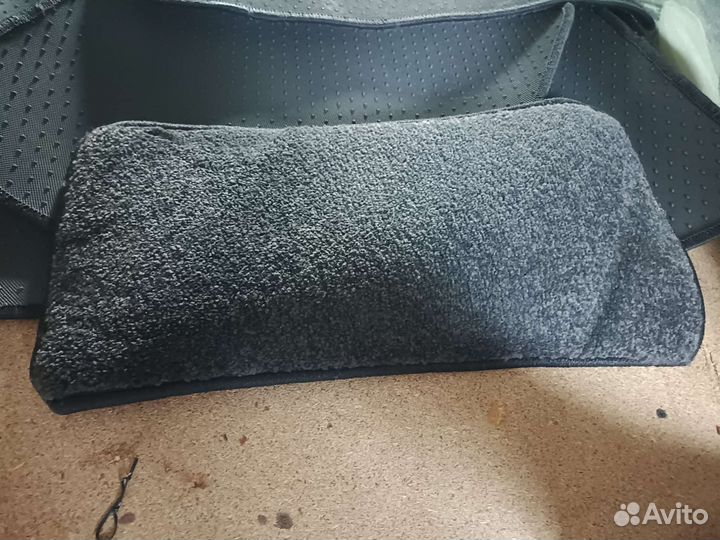 Коврика для Camry 30