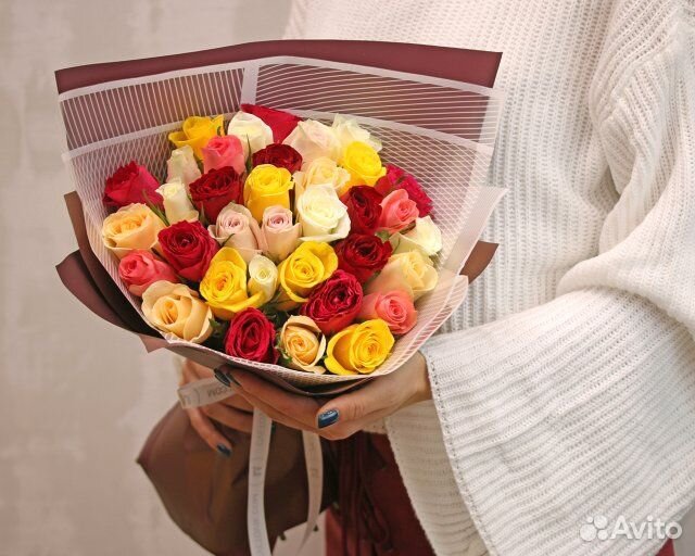 Букет из 35 роз микс 35-40 см (Кения) в упаковке