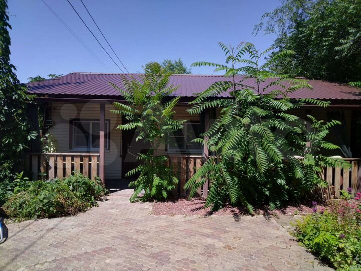 Дом 160 м² на участке 4 сот.