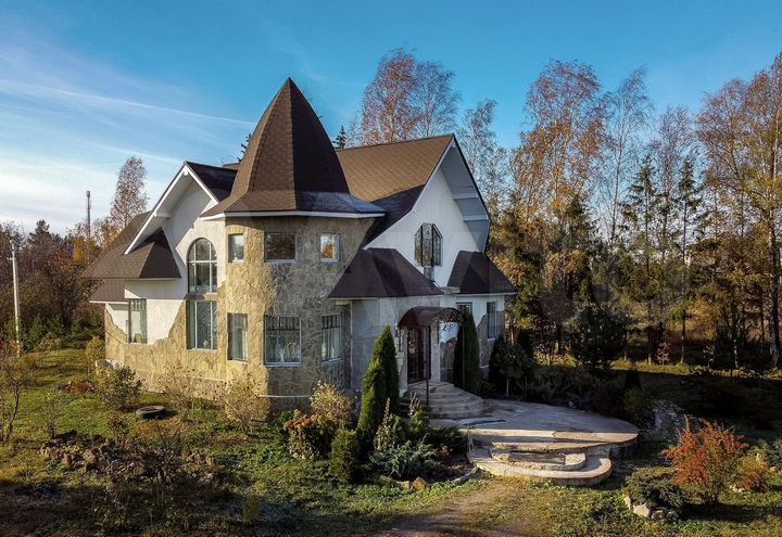 Дом 297 м² на участке 24 сот.