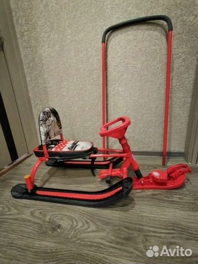 Детский снегокат со спинкой