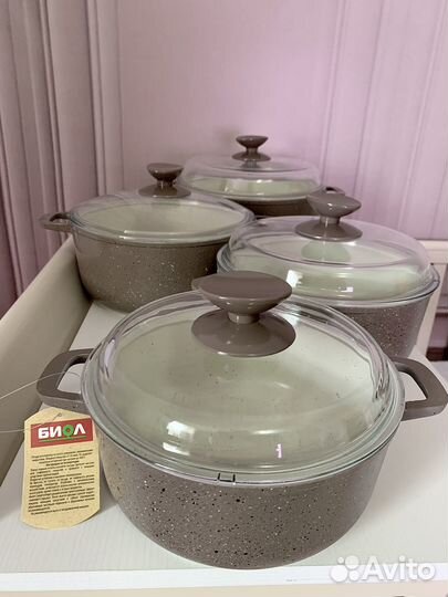Набор кастрюль