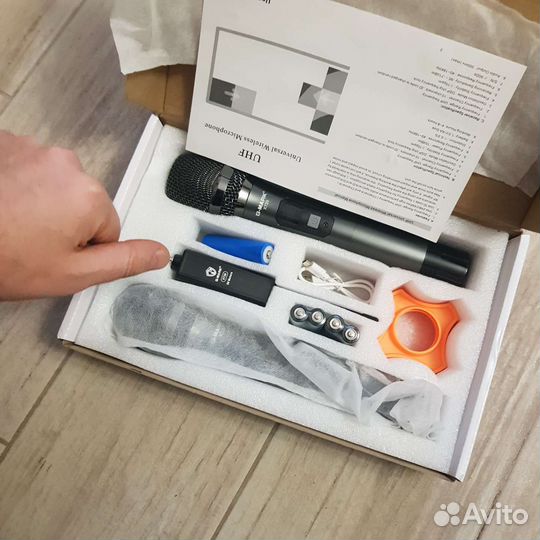 Комплект беспроводных микрофонов g-markt