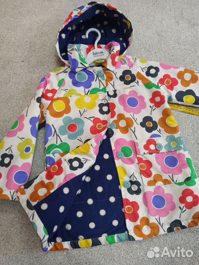 Яркий плащик