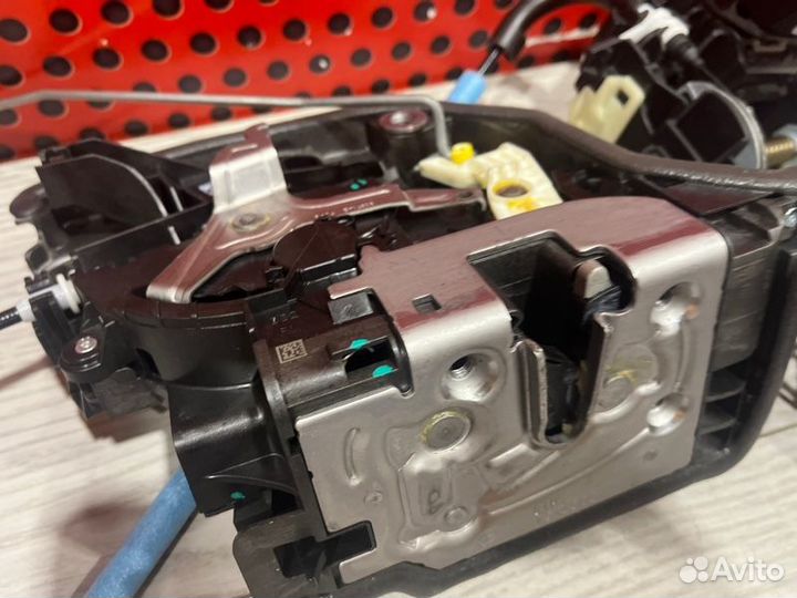 Замок двери задней правой Bmw X6 F16 N57D30B 2018