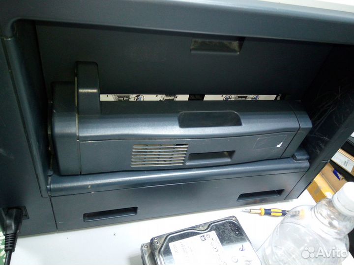Принтер HP Laserjet m712 в разбор