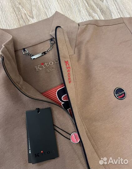 Италия.Фирменный,спортивный костюм Kiton