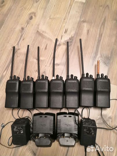 Портативная радиостанция рация vertex VX-160 V