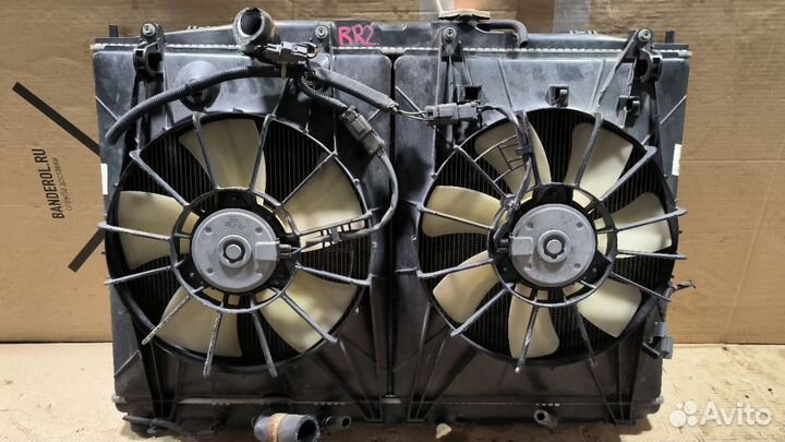 Радиатор двс Honda Elysion RR2
