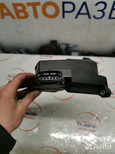 Педаль газа Chevrolet Aveo T 255 1.4 F14D4 2010