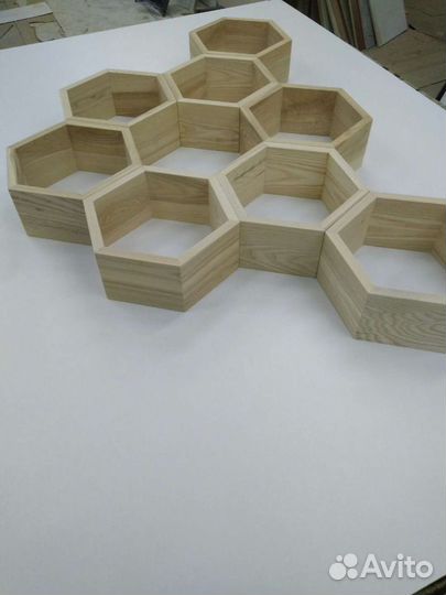 Полки Соты из массива ясеня