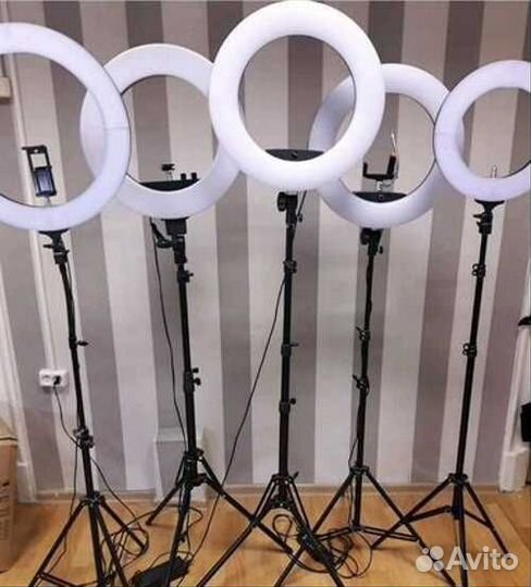 Кольцевые лампы разных диаметров новые