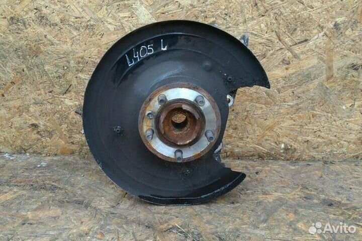 Кулак задний левый Range Rover 4 L405