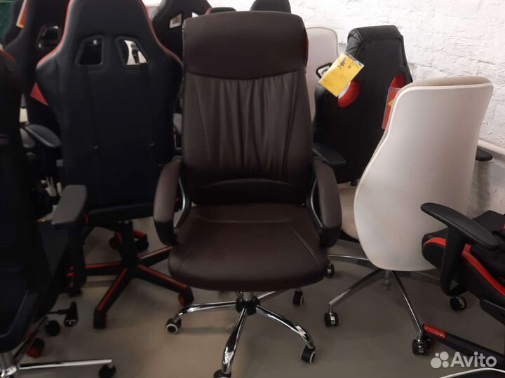 Кресло руководителя TopChairs Tower коричневое