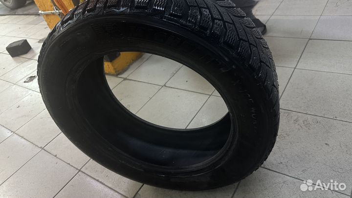 Michelin X-Ice North 4 215/55 R17