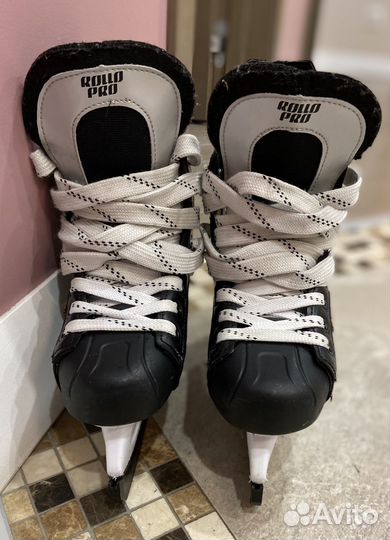 Коньки хоккейные