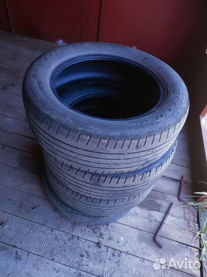 Bridgestone Dueler H/T 215/60 R17