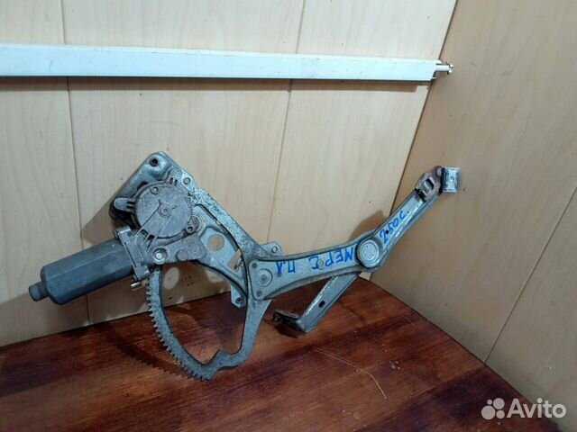 Стеклоподъемник передний левый Mercedes-Benz