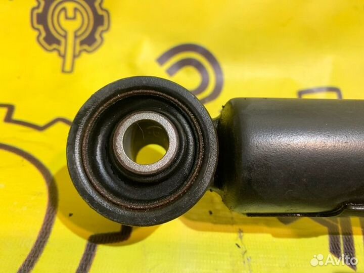 Стойки комплект передние Lexus Gs430 UZS190 3UZ-FE