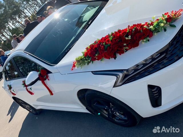 Свадебные украшения на машину