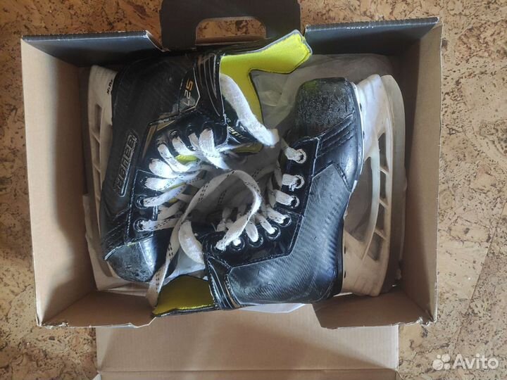Хоккейные коньки bauer