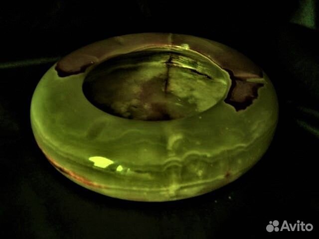 Пепельница из камня оникс