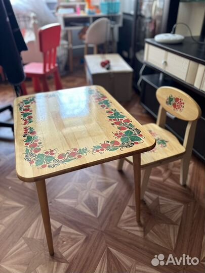 Детский стол и стул хохлома